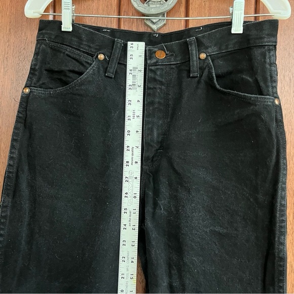 Women’s Wrangler Jeans - Picture 6 of 8